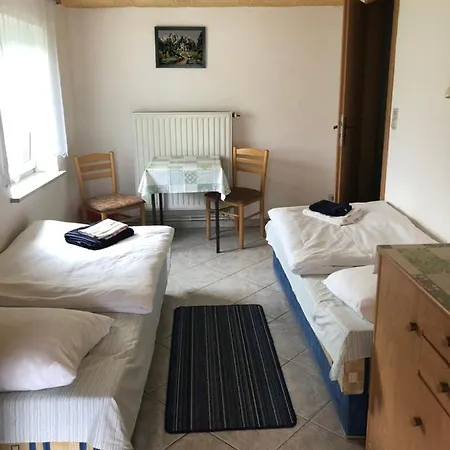 Apartment Zimmervermietung Lippmann Grosshartmannsdorf