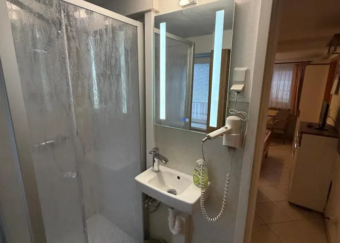 Zimmervermietung Lippmann *